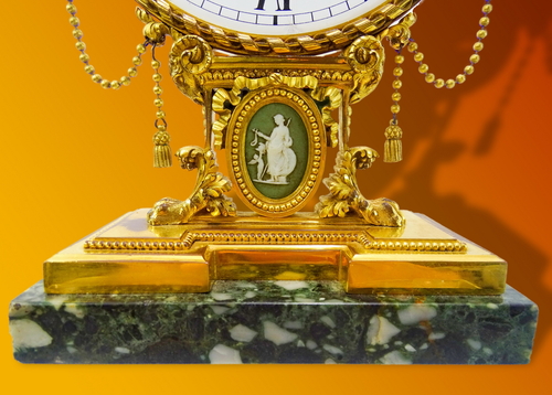 ジャスパーウェア LutsenkoLarissa/Shutterstock.com